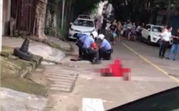Cãi nhau, người đàn ông liều lĩnh đâm bạn gái ngay giữa đường bất chấp can ngăn