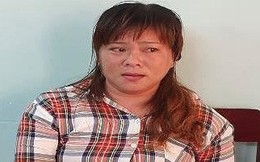 Dùng card điện thoại để giấu ma túy, nữ quái vẫn bị "hốt"