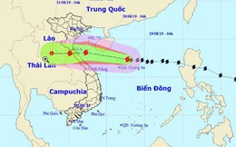 Bão số 4 tăng tốc, dự kiến sáng hoặc trưa mai đổ bộ vào Nghệ An - Quảng Bình, sức gió giật cấp 10, 11