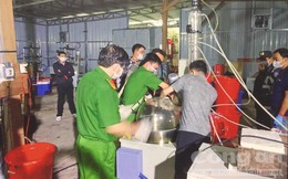 Người Trung Quốc dùng 20 tấn máy móc... chế ma túy ở VN