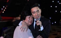 Quang Hà và liveshow thiếu thốn nhất lịch sử: Vừa hát vừa đi mượn thiết bị, nghệ sĩ ôm nhau chia sẻ mất mát