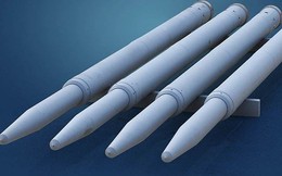 Tên lửa xuyên phá bê tông S-13-T ra mắt tại IDEX-2019