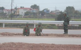 Đường Hà Nội - Lạng Sơn cứ 2 km lại có một tốp công binh dò mìn