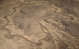 Khắp Trung Đông, hàng ngàn "cánh diều" khổng lồ có niên đại tới cả 9.000 năm nằm rải rác khắp nơi