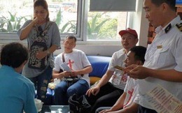 Trục xuất nhóm du khách Trung Quốc tuyên truyền tôn giáo ở Quảng Ninh