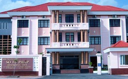 Phó giám đốc sở từ chối nhận quyết định điều động chưa nhận được lương