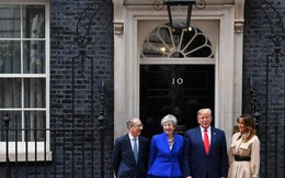 Bất ngờ kẻ 'dám' chặn xe Quái thú của Tổng thống Trump ngay trước mắt Thủ tướng Anh
