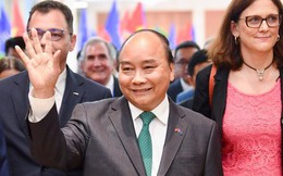 Sự hiện diện 'bất ngờ' của Thủ tướng Nguyễn Xuân Phúc ở lễ ký kết EVFTA - dấu mốc mới cho hành trình gần một thập kỷ