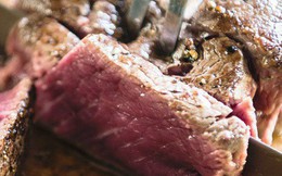Thịt bò steak nhân tạo sẽ có mặt trên thị trường: Đột phá mới trở thành giải pháp cho người ăn chay vì không muốn sát sinh?