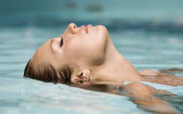 Làm thế nào để ngăn ngừa viêm mũi xoang khi đi bơi?
