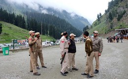 Đấu súng ác liệt ở Kashmir: Ấn Độ muốn Pakistan cầm cờ trắng để dọn thi thể binh lính