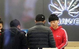 Người Trung Quốc đổ xô mua điện thoại Huawei vì “yêu nước”