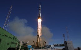 NASA chi 4 tỷ USD để Nga đưa phi hành gia Mỹ vào không gian