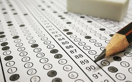 Quyết tâm đạt được điểm 0 vì lời thách thức của bố, nam sinh đỗ luôn vào Harvard, trở thành dịch giả lừng danh