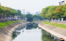 Bơm nước sông Hồng “cứu” sông Tô Lịch: “Có tiền bơm rửa thì cũng chuyển ô nhiễm sang cho nơi khác”