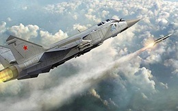 Máy bay đánh chặn tầm cao MiG-31 "dũng mãnh" xuất kích, uy hiếp đối thủ ở độ cao 20.000m