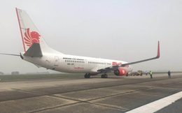 Máy bay Malaysia vừa rời sân bay Nội Bài đã phải quay đầu khẩn vì phát hiện nổ lốp