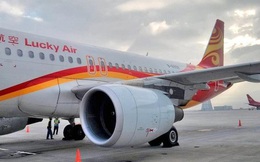Hối hận không kịp vì ném đồng xu vào động cơ máy bay cầu may