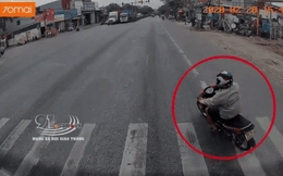 CLIP: Tạt đầu 2 xe liền lúc, người đàn ông thót tim vì khoảnh khắc chạm mặt "tử thần"
