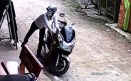 Trộm xe máy, 2 thanh niên dùng CMND của nạn nhân để đi thuê nhà nghỉ bị công an mật phục, bắt giữ ở Sài Gòn