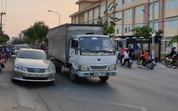 Cô gái 19 tuổi tử vong, người anh ruột bị thương do va chạm với xe tải ở Sài Gòn