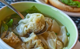 Được khuyên nên đi ăn 1 bát hoành thánh, bà cụ lập tức ngộ ra cách trị tận gốc thói dễ tức giận đeo bám nhiều năm