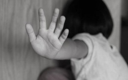 Gã cha dượng xâm hại 2 con riêng của vợ 'hờ', bé 14 tuổi mang thai