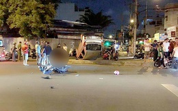 Ô tô lật ngửa sau va chạm với xe máy, 1 người tử vong, 2 người bị thương ở Sài Gòn