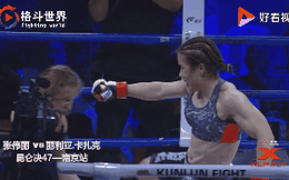 Nữ võ sĩ số một Trung Quốc tung đá “sấm sét” trúng cổ làm đối thủ bất tỉnh