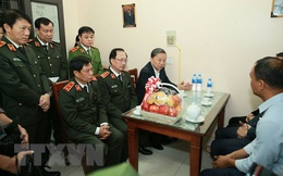 Đại tướng Tô Lâm đến chia buồn với gia đình chiến sĩ công an hy sinh