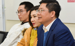 Cựu sinh viên Bách khoa Hà Nội hỗ trợ trường sản xuất dung dịch sát khuẩn