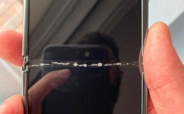 Màn hình Samsung Galaxy Z Flip nứt vỡ ngay lần gập mở đầu tiên, nguyên nhân không ai ngờ đến