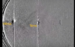 Đài quan sát NASA phát hiện UFO to hơn Trái Đất?