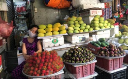 Hậu giãn cách xã hội, tiểu thương ngủ gật chờ khách