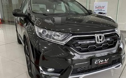 Đại lý tìm đủ chiêu xả hàng Honda CR-V đón bản mới: Sau giảm giá là tặng xe phân khối lớn, giá thực tế chỉ hơn 800 triệu đồng