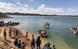 Tích cực tìm kiếm hai học sinh mất tích tại hồ thủy điện Đại Ninh