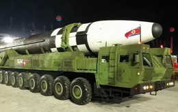 Mỹ nổi cơn thịnh nộ vì tên lửa "quái vật" của Triều Tiên
