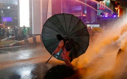 Cảnh sát dùng vòi rồng, các thủ lĩnh Thái Lan tuyên bố chấm dứt biểu tình