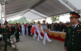 Lễ tiễn đưa Thiếu tướng Nguyễn Hữu Hùng về yên nghỉ trong lòng đất mẹ