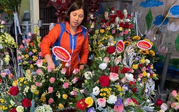 Thị trường hoa tươi ngày 20/10 trầm lắng, nhiều phụ nữ từ chối nhận hoa, quà