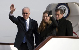 Ông Joe Biden gặp rắc rối lớn trước ngày bầu cử