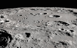 Phát hiện chấn động của NASA về Mặt Trăng: Nước nhiều hơn chúng ta tưởng