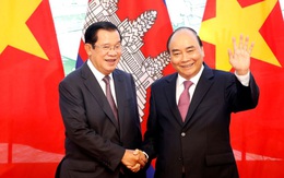 Ông Hun Sen cảm ơn Thủ tướng Nguyễn Xuân Phúc, bày tỏ đau buồn về thiệt hại do bão lũ ở miền Trung