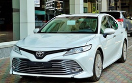 Thua đau Vinfast Lux, “tượng đài” sedan Toyota Camry, Mazda 6 giảm giá tới 50 triệu