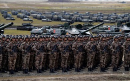 Lính Trung Quốc cấp tốc học lái xe BMP Nga: Điều không tưởng diễn ra quá nhanh!