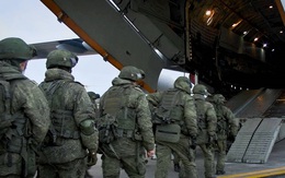 Nga điều 12 máy bay chở lính, thiết giáp đến Nagorno-Karabakh