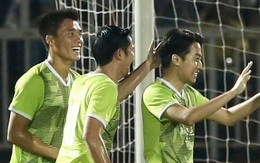 Cris Phan ghi bàn đẹp khó tin vào lưới “thủ môn” tuyển Việt Nam