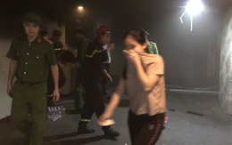 Cháy khách sạn ở Nghệ An, hành khách tháo chạy tán loạn ra ngoài