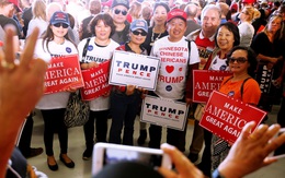 Cử tri Mỹ gốc Hoa quyên tiền kiểm lại phiếu: "Tổng thống Trump còn lâu mới thua"