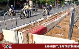 Lập rào chắn trong khoảng 7 tháng thi công hầm chui Lê Văn Lương